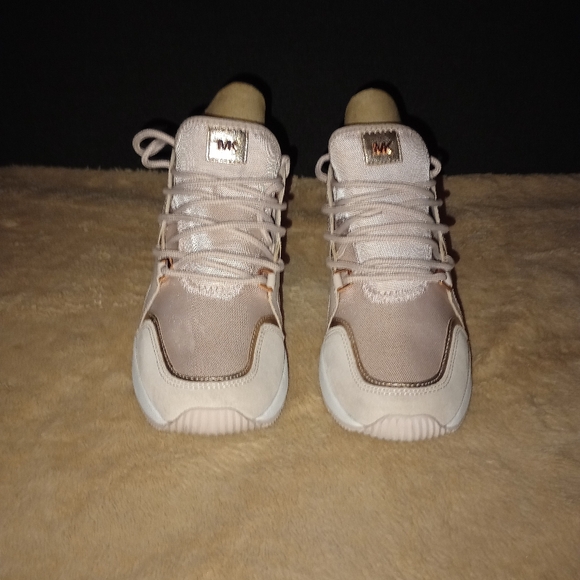 Michael kors Liv Trainer Wedge Sneakers Size 7.5 - Picture 3 of 11